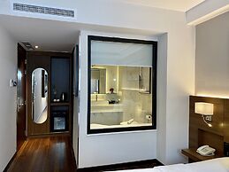 Central Park Saigon Hotel