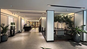 Central Park Saigon Hotel