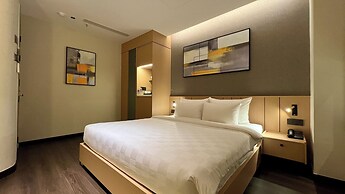 Central Park Saigon Hotel