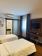 Central Park Saigon Hotel