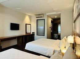 Central Park Saigon Hotel