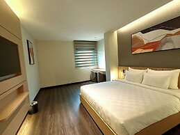 Central Park Saigon Hotel