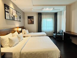 Central Park Saigon Hotel