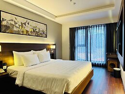 Central Park Saigon Hotel