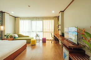 Sunset Westlake Hanoi Hotel