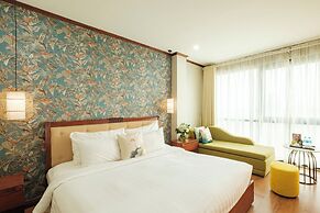 Sunset Westlake Hanoi Hotel