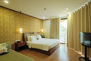 Sunset Westlake Hanoi Hotel