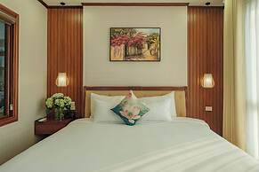 Sunset Westlake Hanoi Hotel