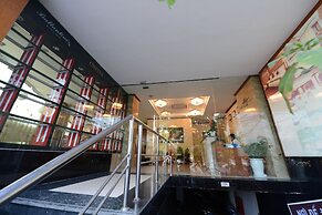 Sunset Westlake Hanoi Hotel