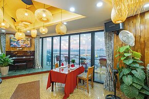 Sunset Westlake Hanoi Hotel