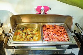 Sunset Westlake Hanoi Hotel