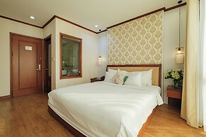 Sunset Westlake Hanoi Hotel