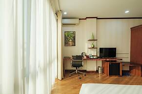 Sunset Westlake Hanoi Hotel