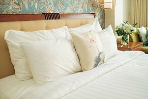 Sunset Westlake Hanoi Hotel