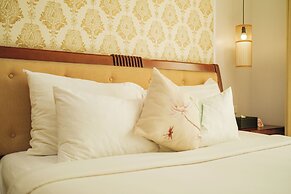 Sunset Westlake Hanoi Hotel