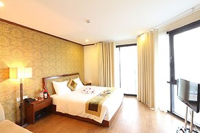 Sunset Westlake Hanoi Hotel