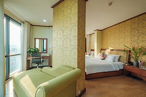 Sunset Westlake Hanoi Hotel