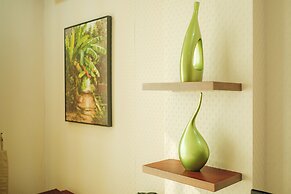 Sunset Westlake Hanoi Hotel