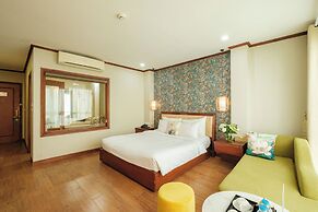 Sunset Westlake Hanoi Hotel