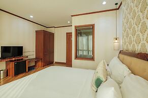 Sunset Westlake Hanoi Hotel