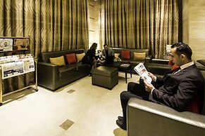 The Royal Riviera Hotel