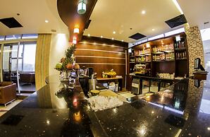 The Royal Riviera Hotel