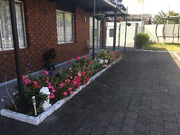 Red Rock Thermal Motel