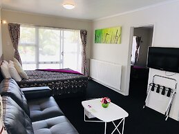 Red Rock Thermal Motel