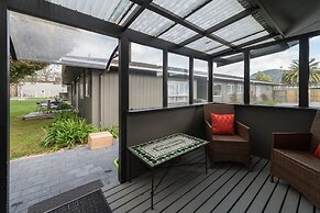 Red Rock Thermal Motel