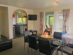 Red Rock Thermal Motel