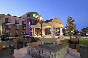 Holiday Inn Express & Suites Colorado Springs First & Main, an IHG Hot