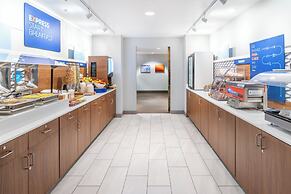 Holiday Inn Express & Suites Colorado Springs First & Main by IHG