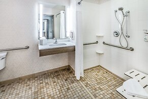 Holiday Inn Express & Suites Colorado Springs First & Main by IHG