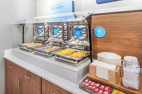 Holiday Inn Express & Suites Colorado Springs First & Main by IHG