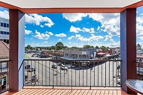 Boulevard on Beaumont