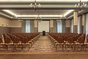 Embassy Suites by Hilton Savannah Historic District