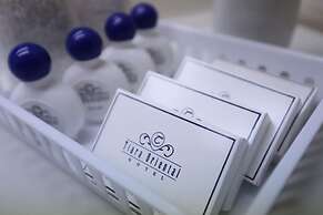 Tiara Oriental Hotel