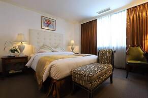 Tiara Oriental Hotel