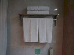 Tiara Oriental Hotel