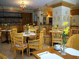 Tiara Oriental Hotel