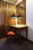 Tiara Oriental Hotel