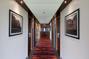 Hotel Cosmopolitan Ahmedabad