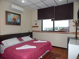 Hotel Los Algarrobos