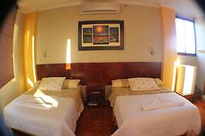 Hotel Los Algarrobos