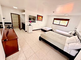 Hotel Los Algarrobos