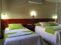 Hotel Los Algarrobos