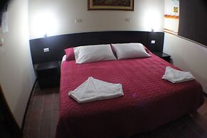 Hotel Los Algarrobos