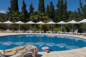 Hydra Beach Resort
