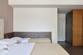 Hydra Beach Resort