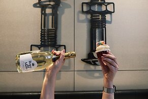 art'otel Amsterdam powered by Radisson Hotels